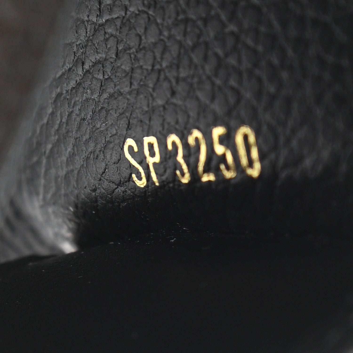 Louis Vuitton Empreinte Multicles 6 Key Holder Black 7 of 8