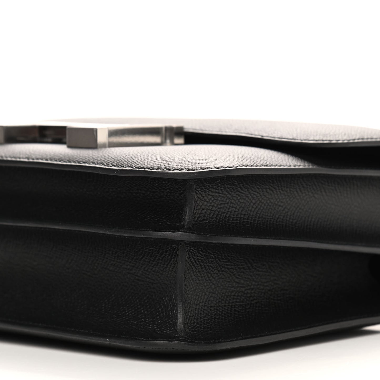 Epsom Constance 24 Black