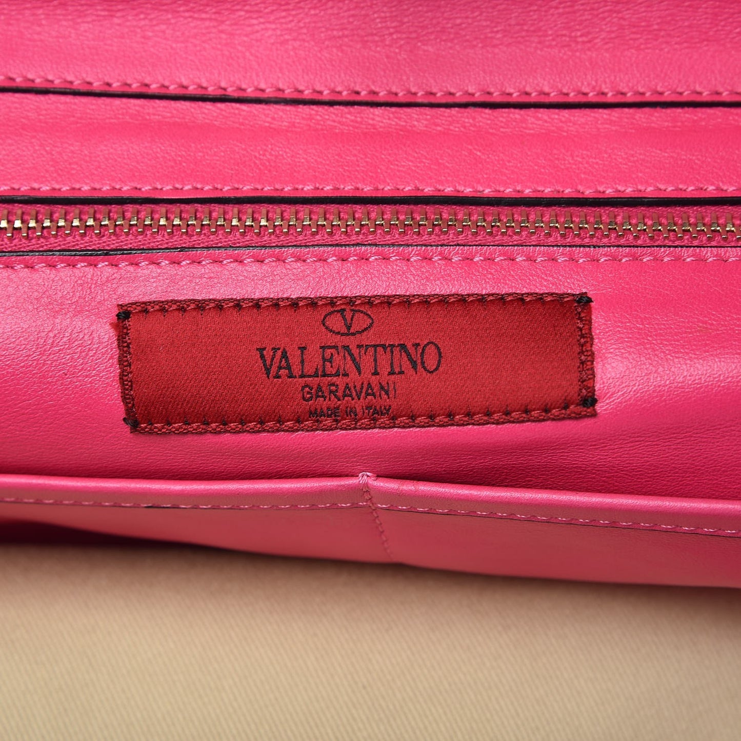 Vitello Medium Rockstud Tote Fuxia Fluo
