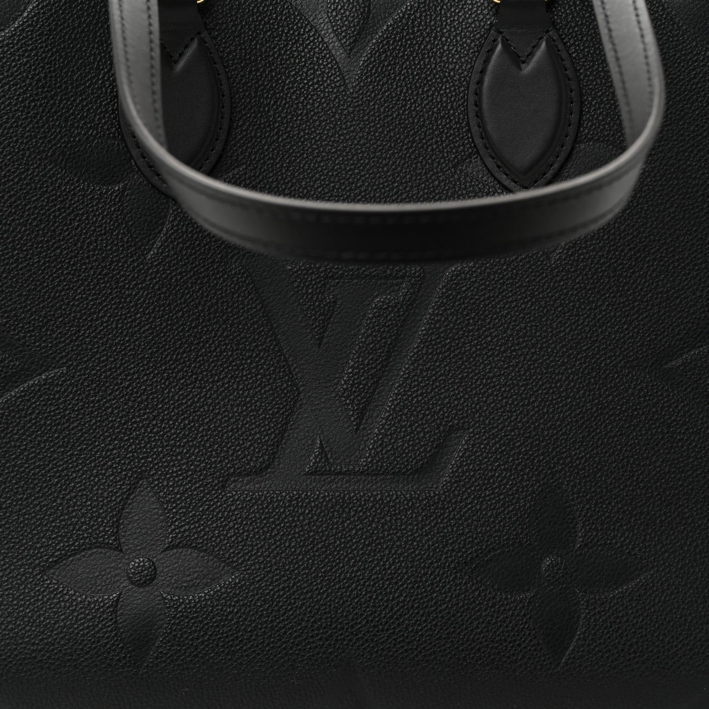 Empreinte Monogram Giant Onthego MM Black