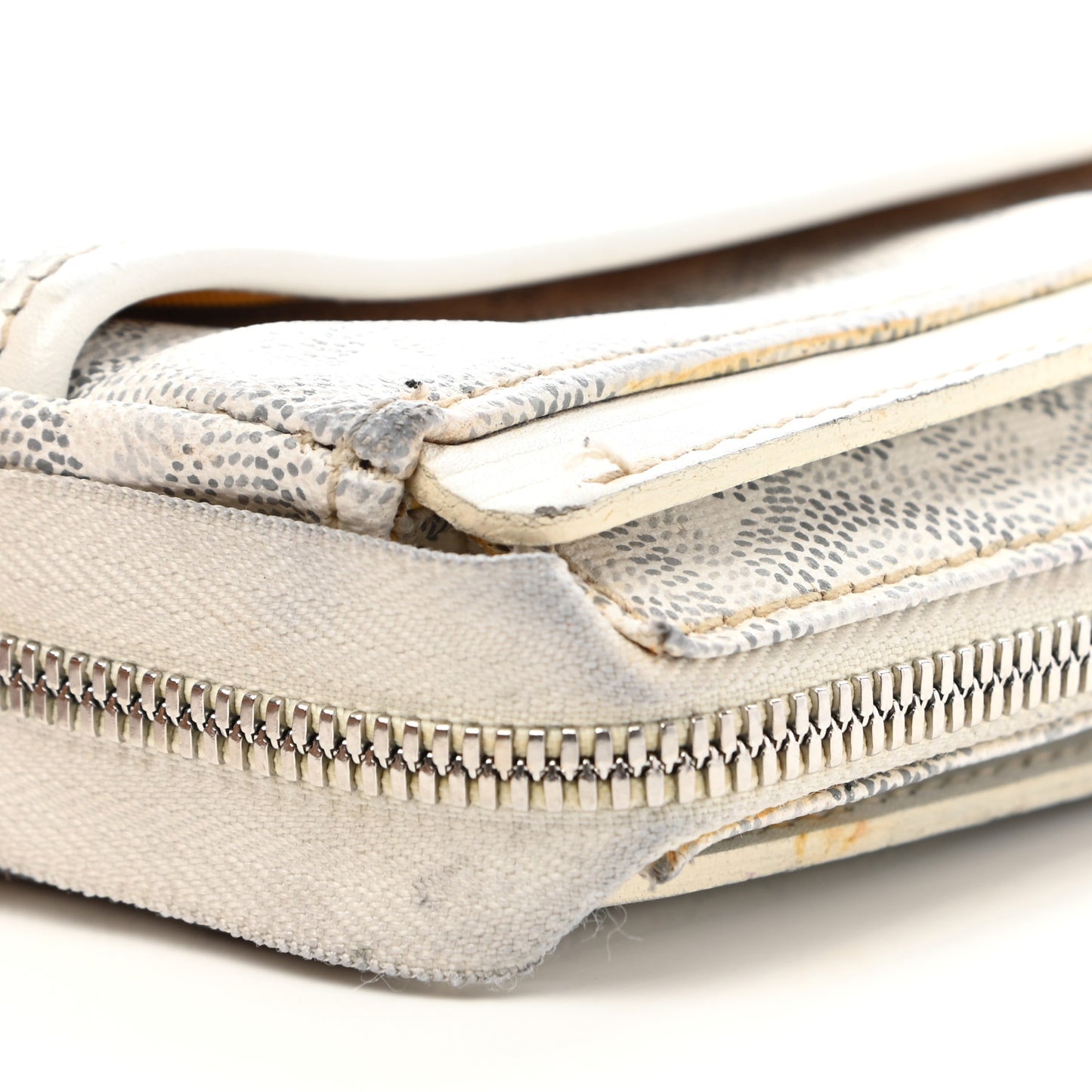 Goyardine Miroir Toiletry Bag PM White