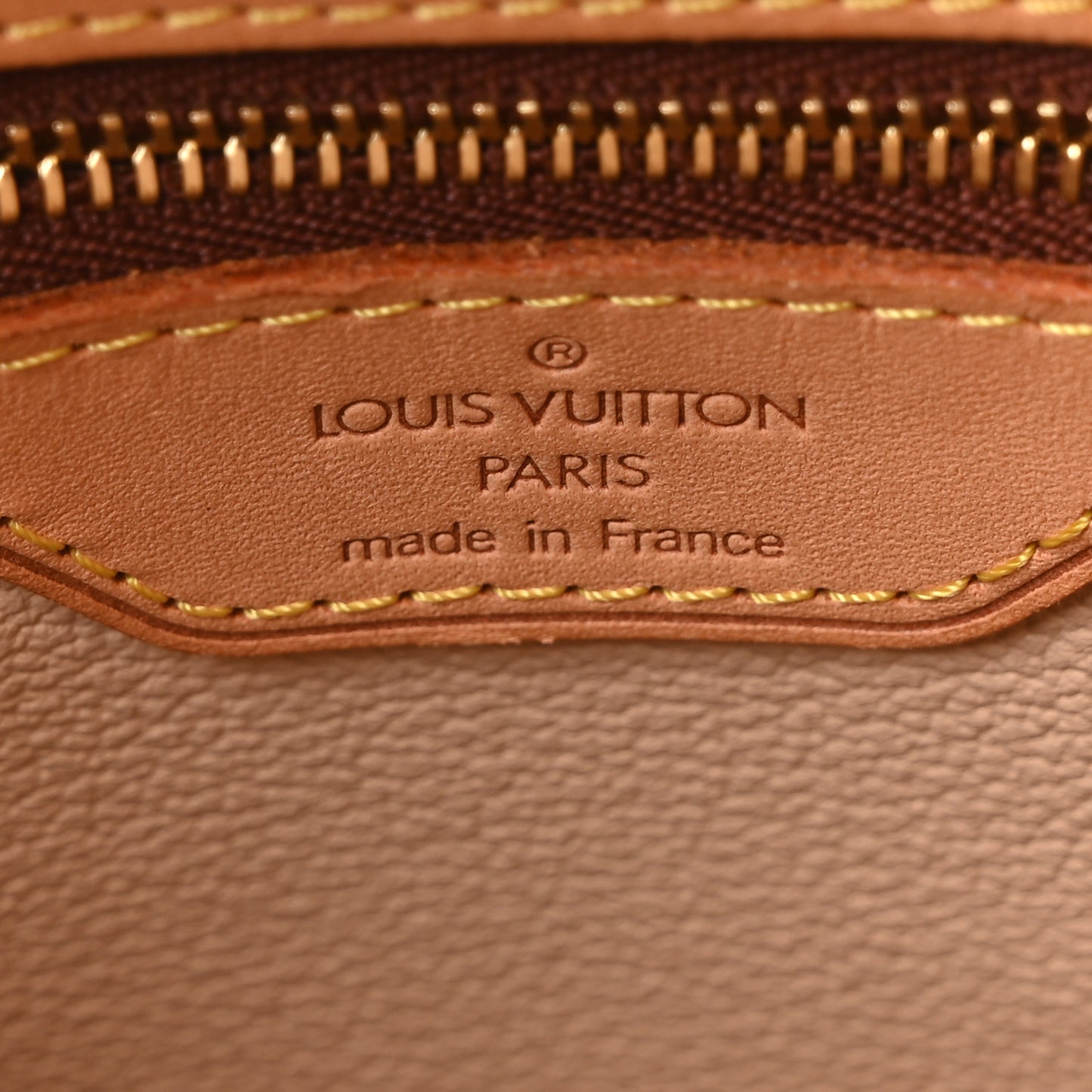 Monogram Petit Bucket 23