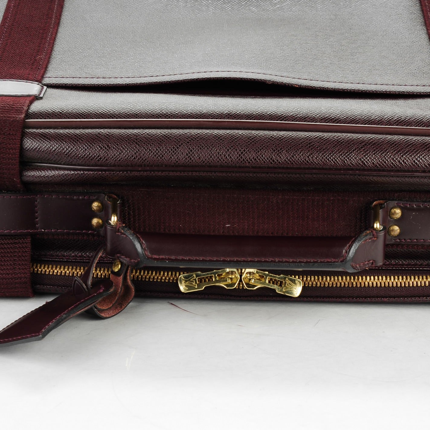 Louis Vuitton Taiga Satellite 53 Acajou 6 of 9