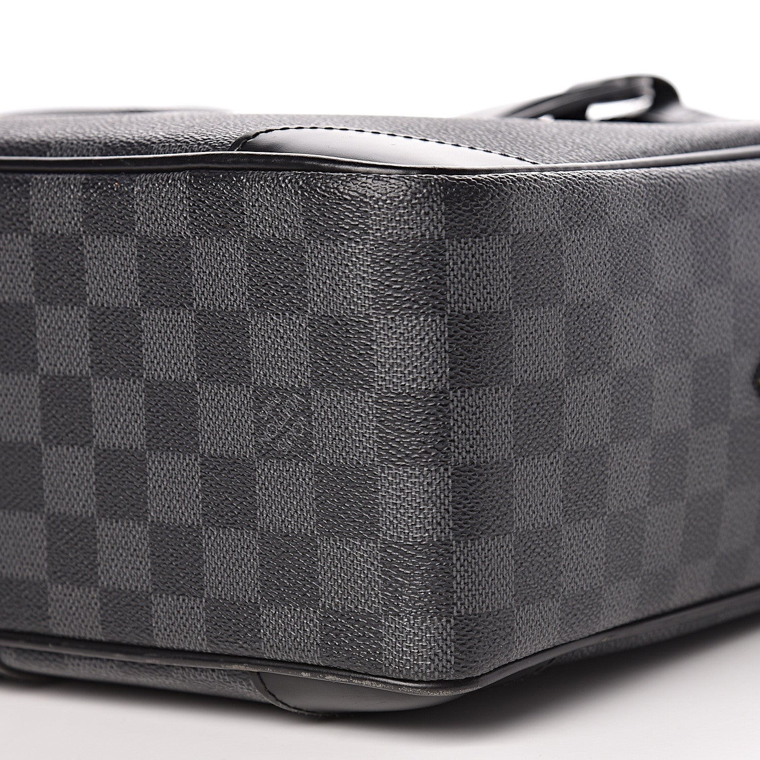 Louis Vuitton Damier Graphite Porte-Documents Voyage GM 6 of 17