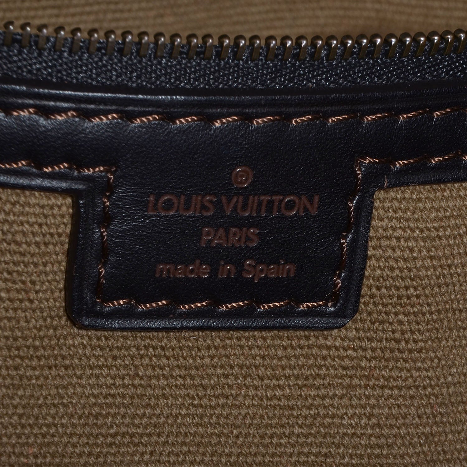 Louis Vuitton Utah Leather Sac Week-End 8 of 10