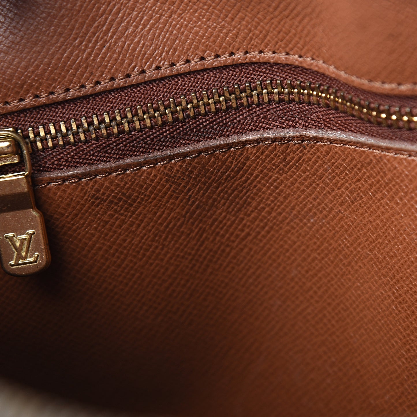 Monogram Pochette Marly Dragonne 26