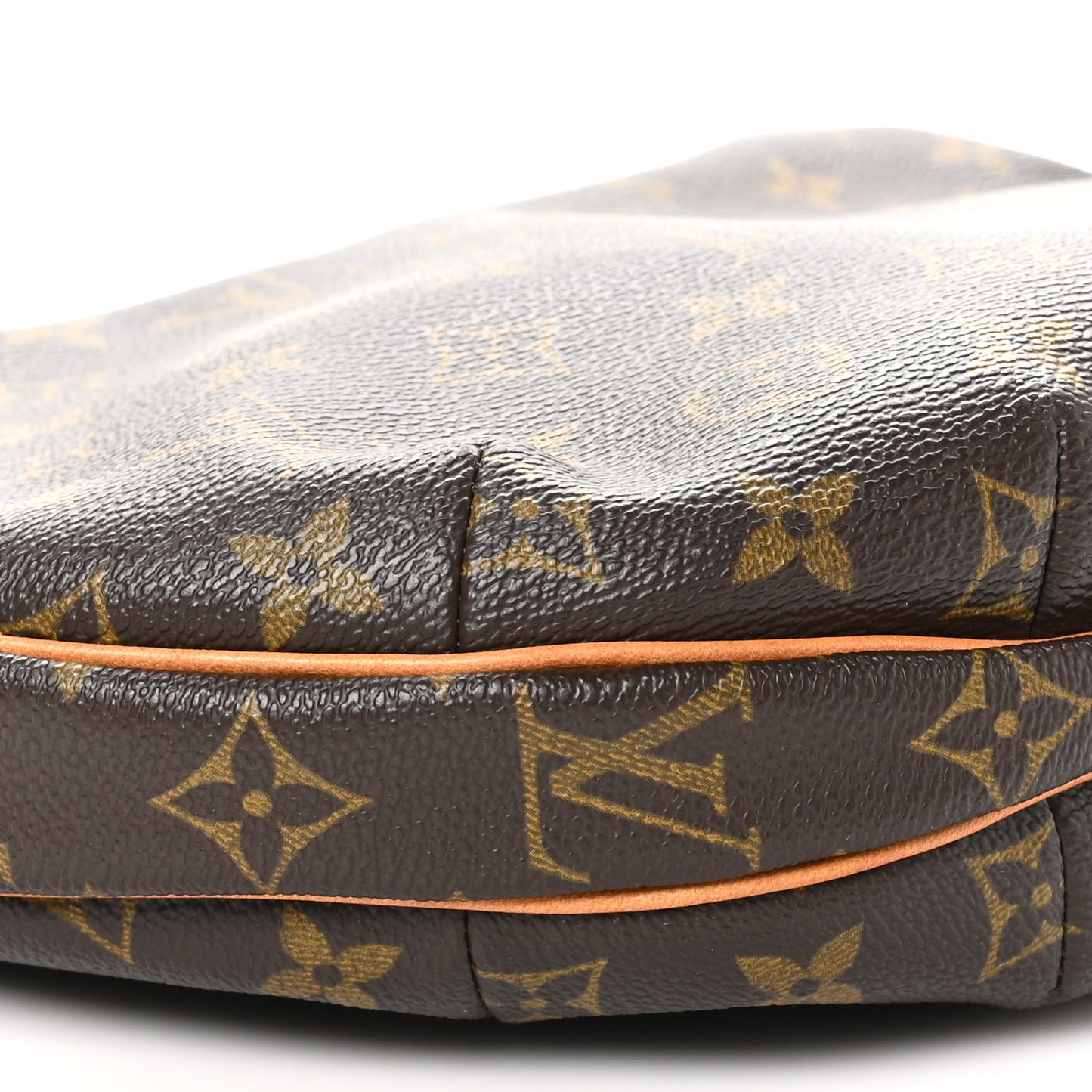 Monogram Croissant MM