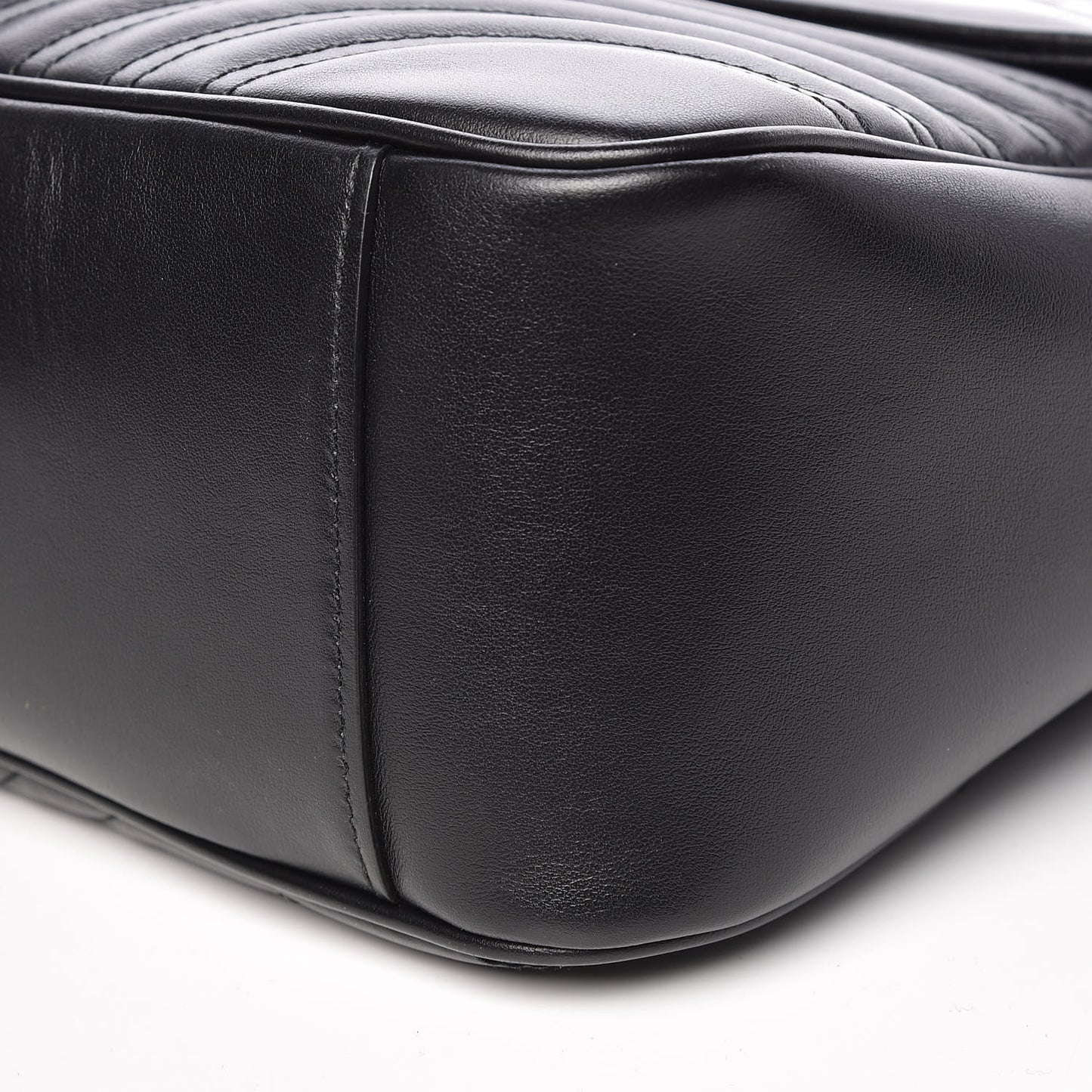Calfskin Matelasse Large GG Marmont Shoulder Bag Black