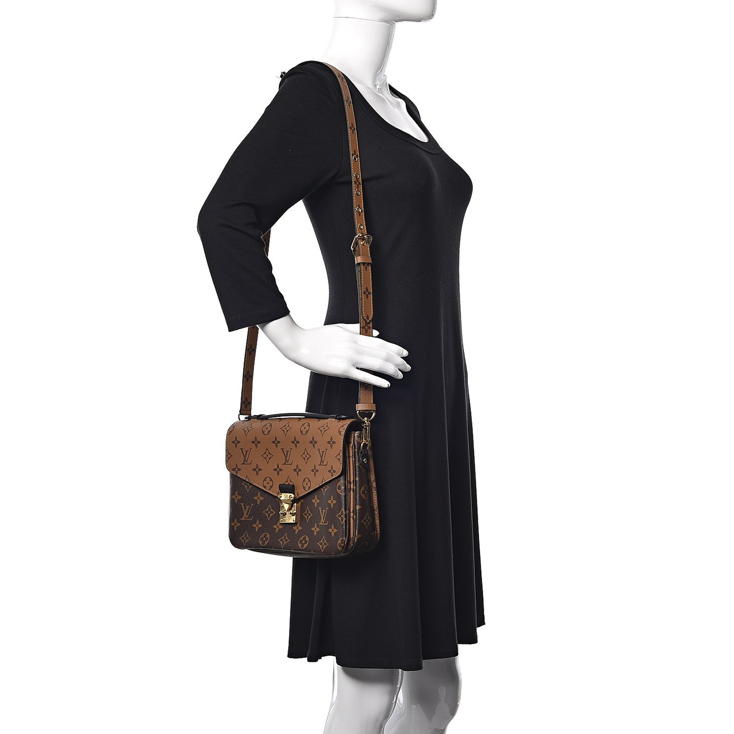 Reverse Monogram Pochette Metis