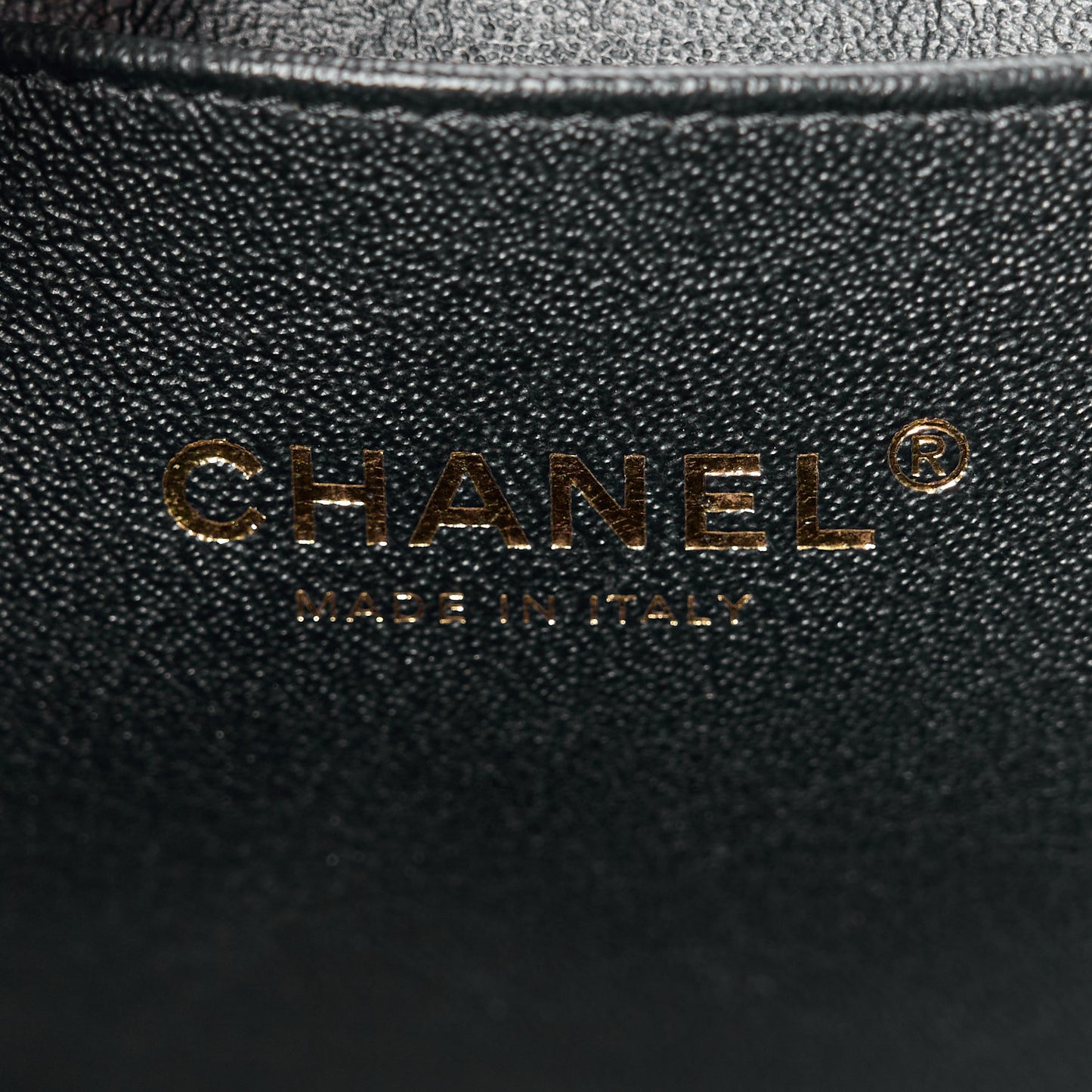 Caviar Quilted Small Top Handle Vanity Case With Chain Black