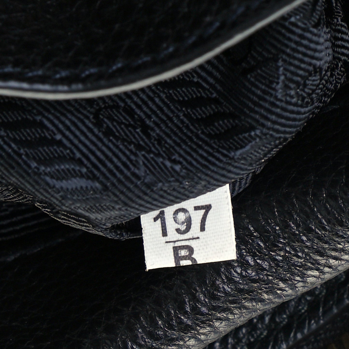 Vitello Daino Flap Crossbody Black