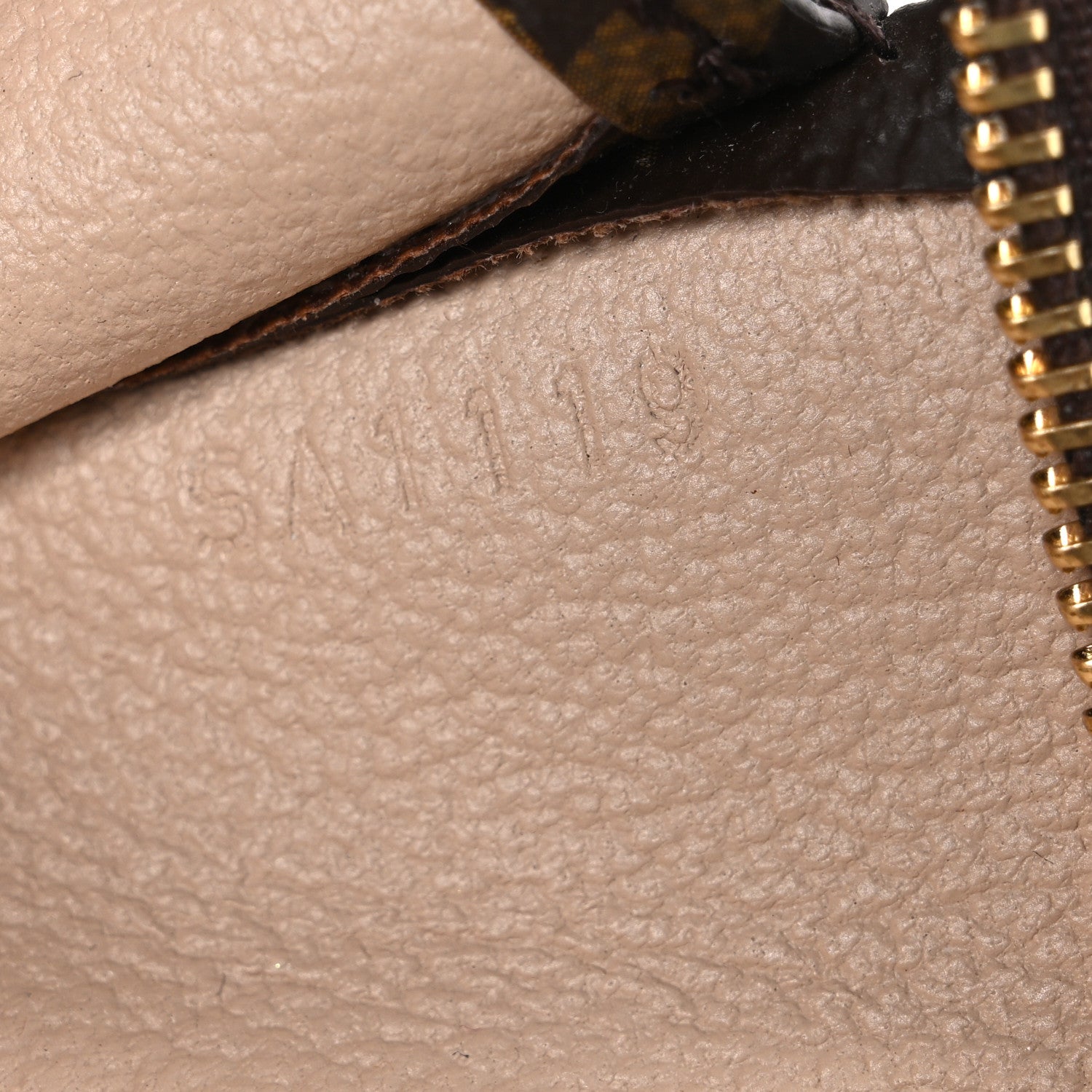 Louis Vuitton Monogram Toiletry Pouch 26 7 of 7