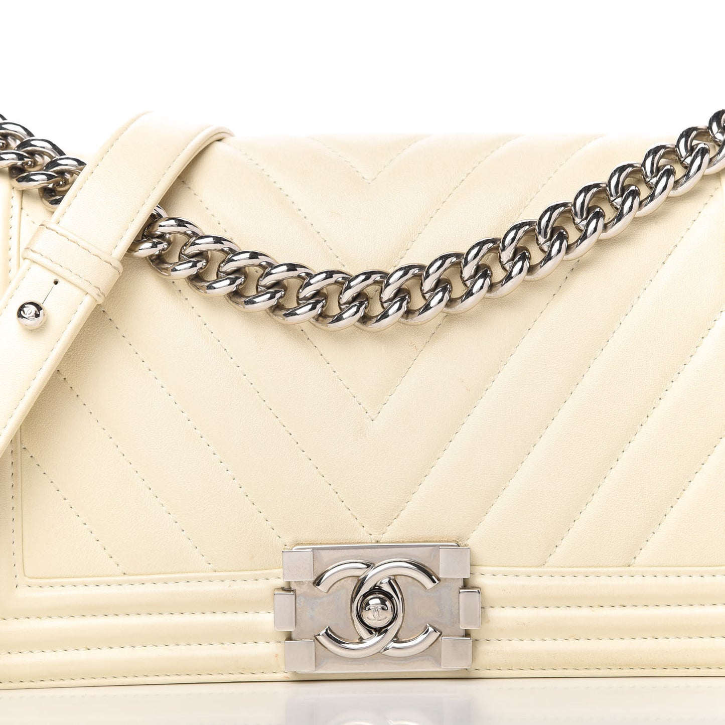 Calfskin Chevron Quilted Medium Boy Flap Ivory