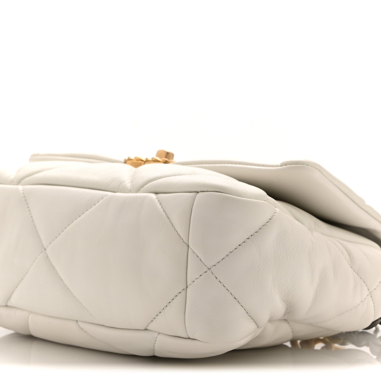 Lambskin Quilted Medium Chanel 19 Flap White