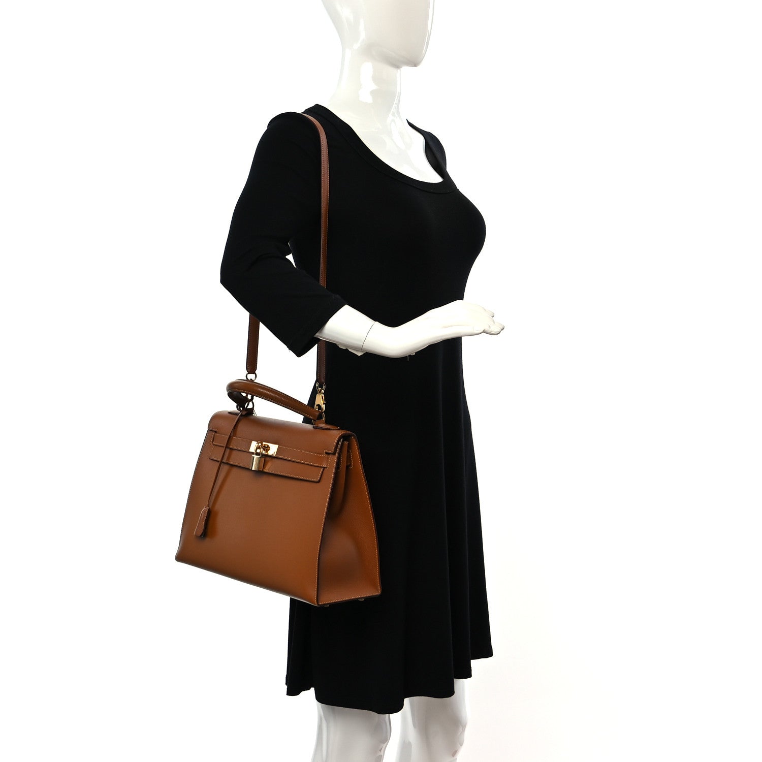 Hermes Courchevel Kelly Sellier 32 Gold 2 of 23