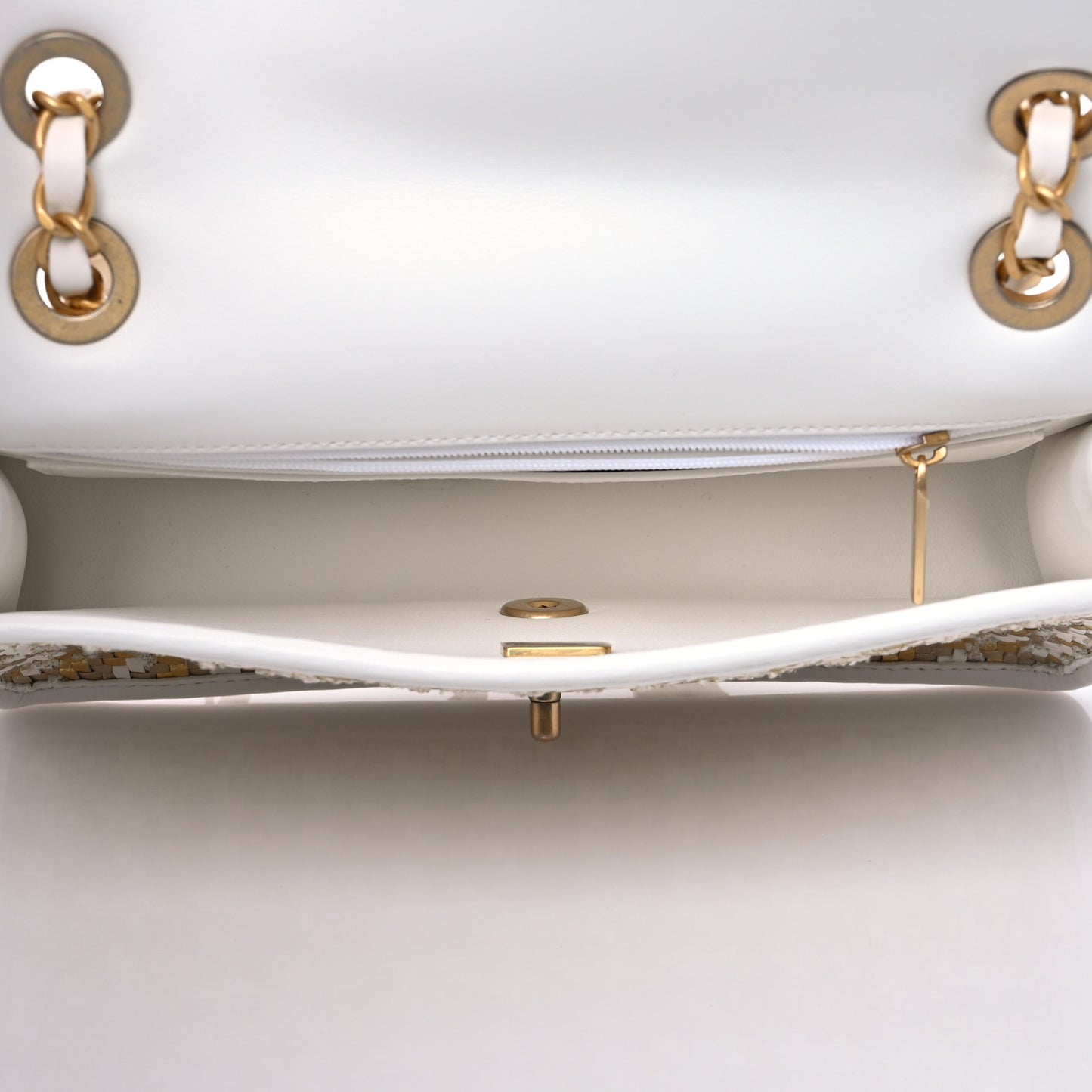 Metallic Lambskin Viscose Woven Flap Gold White