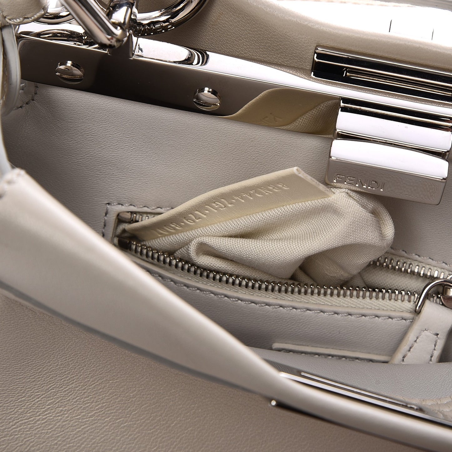Nappa Lace Up Mini Peekaboo Iconic Satchel Bianco Carta