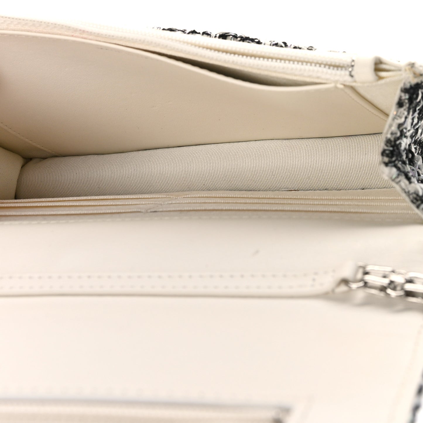 Tweed Quilted Reissue Wallet On Chain WOC White Black