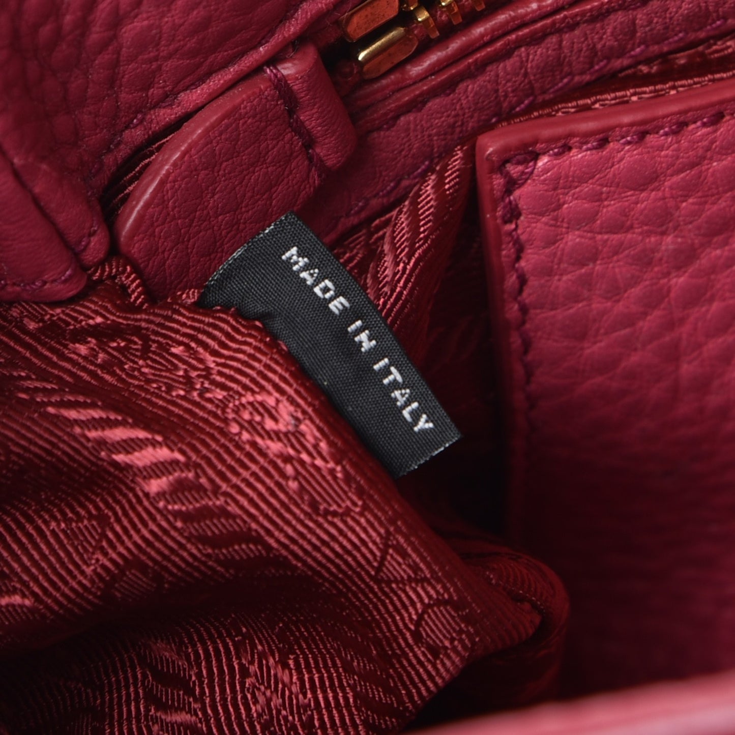 Vitello Daino Push Lock Messenger Bag Peonia