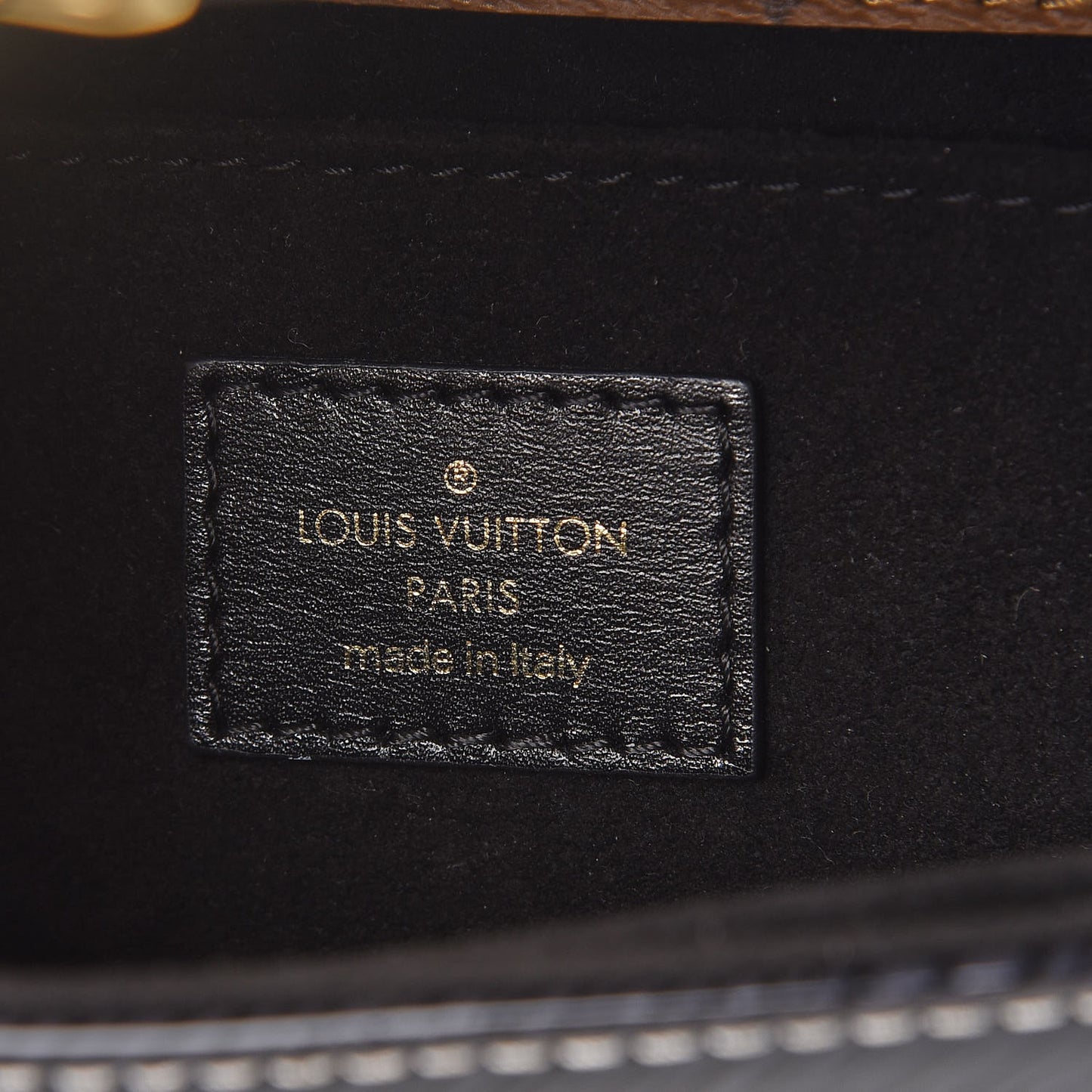 Shiny Epi Reverse Monogram Pochette Metis Mini Marine