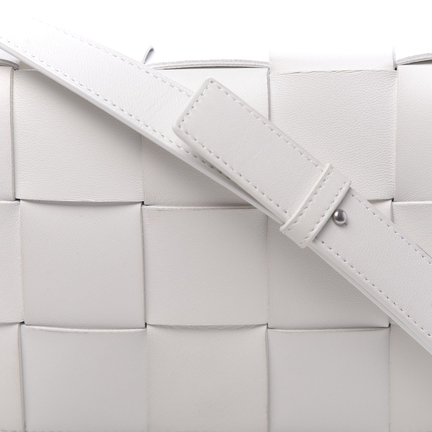 Bottega Veneta Lambskin Maxi Intrecciato Cassette Crossbody Bag White 9 of 9