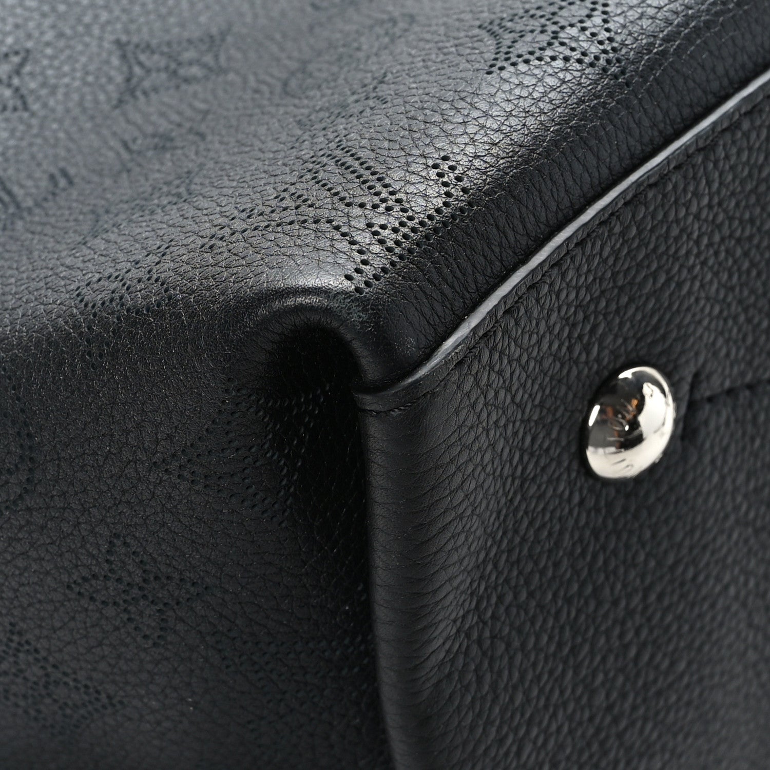 Louis Vuitton Mahina Carmel Hobo Black 7 of 10