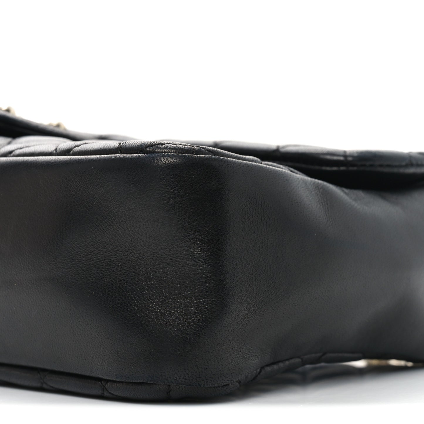 Lambskin Quilted Medium Westminster Pearl Flap Black