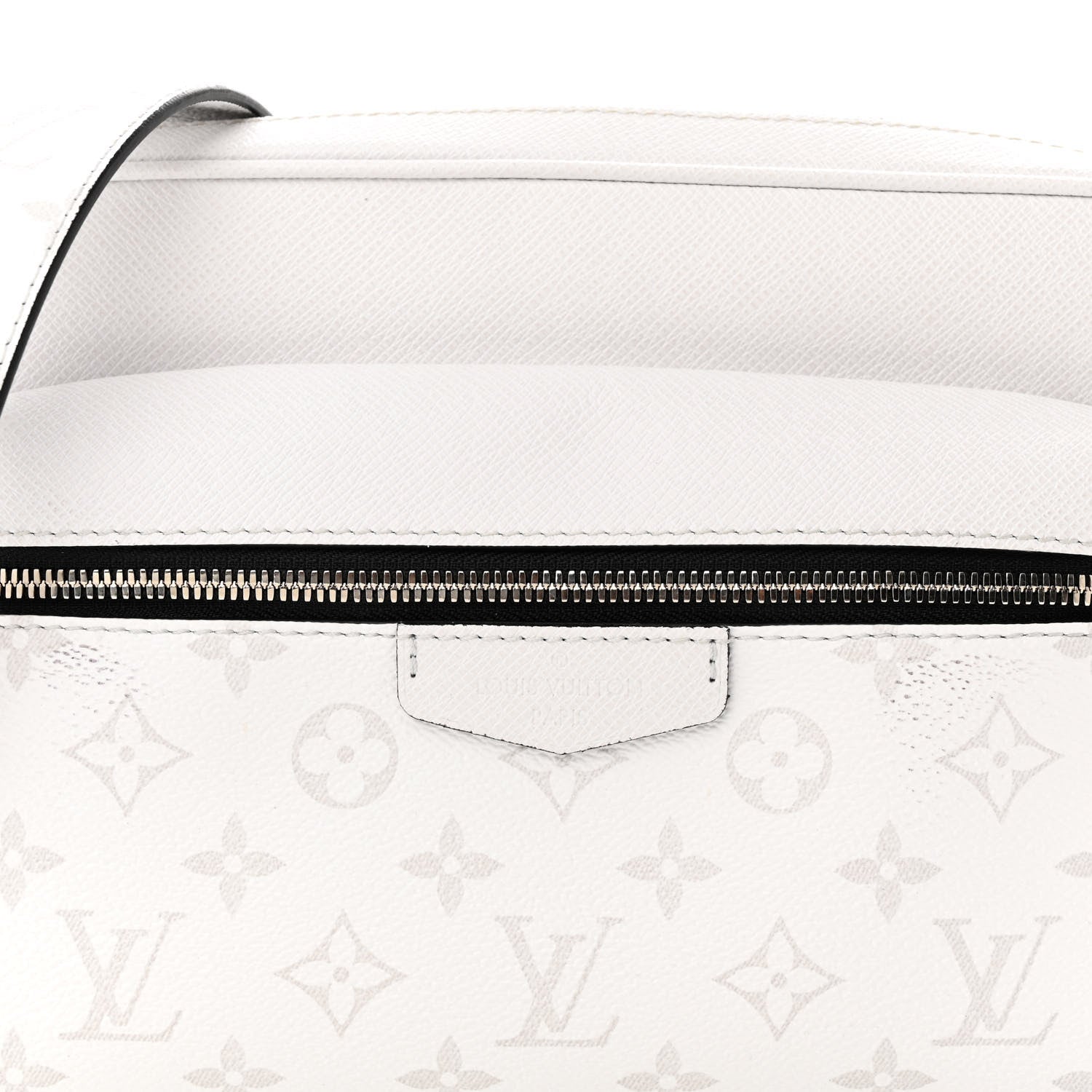 Louis Vuitton Taiga Monogram Outdoor Messenger White 7 of 10