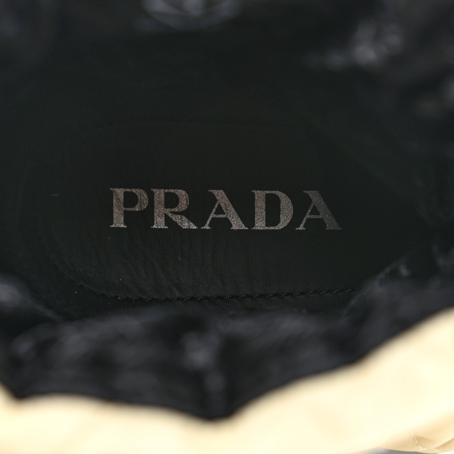 Re-Nylon Piuma Triangle Logo Padded Drawcord 20mm Snow Boots 37 Avorio