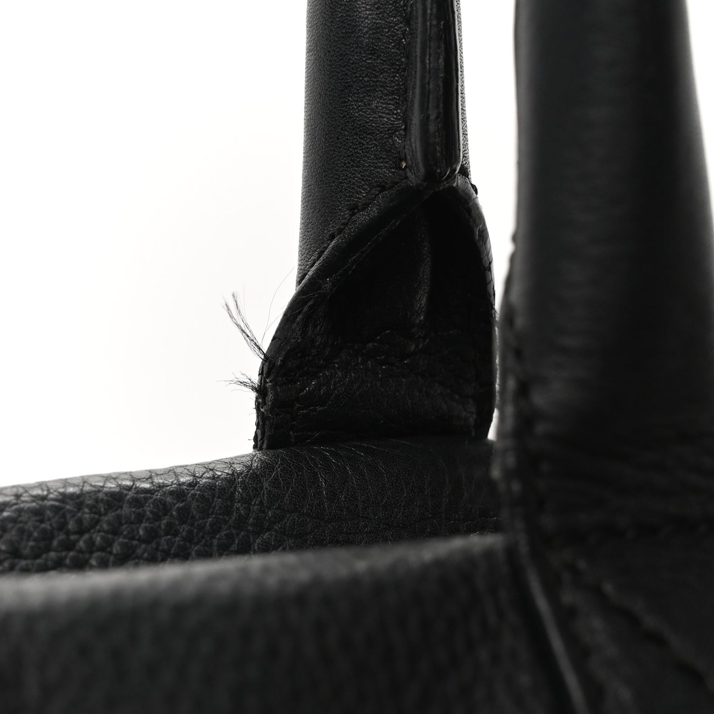 Pebbled Lambskin Medium Easy Sac Black