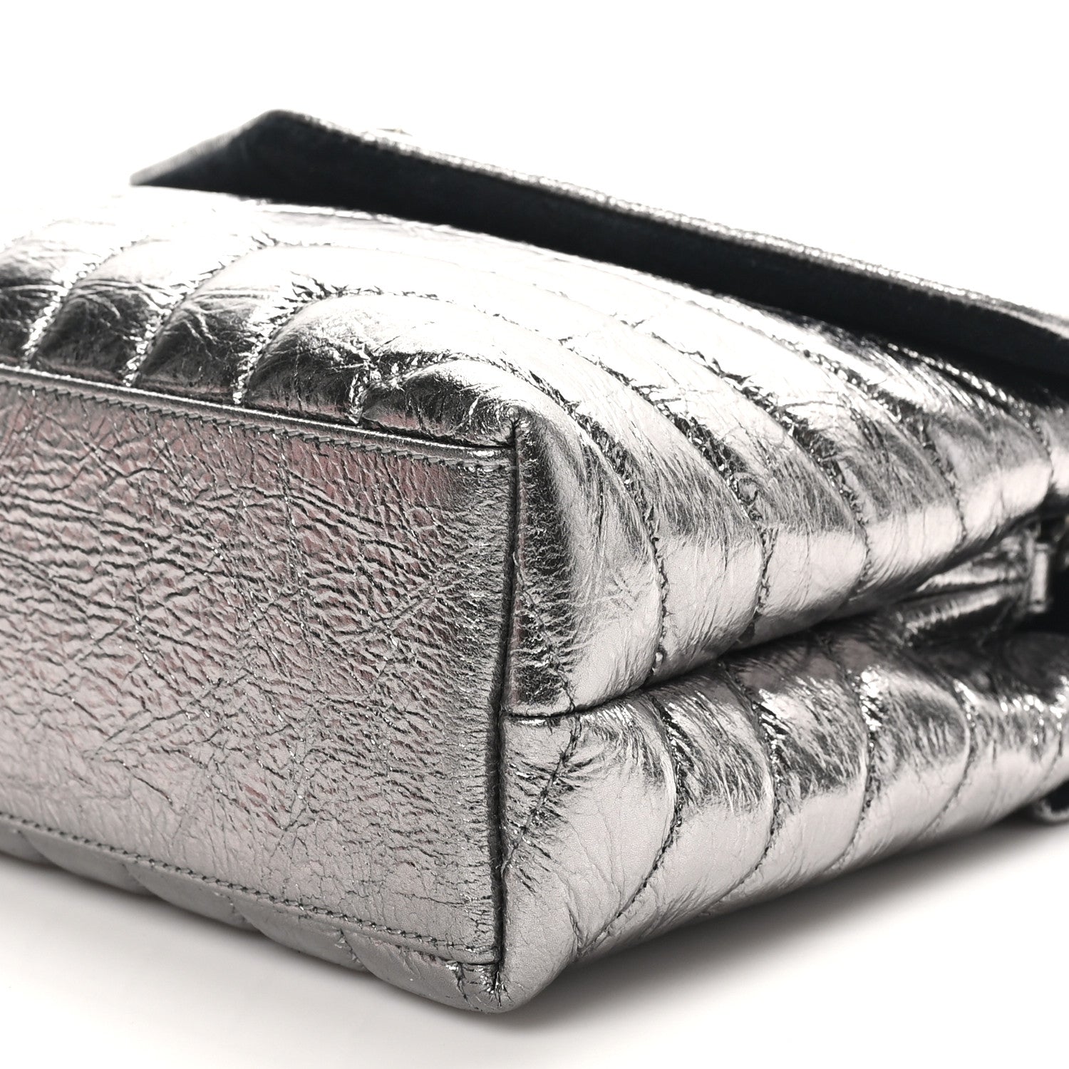 Saint Laurent Metallic Calfskin Y Quilted Monogram Small Loulou Chain Satchel Acciaio 10 of 10
