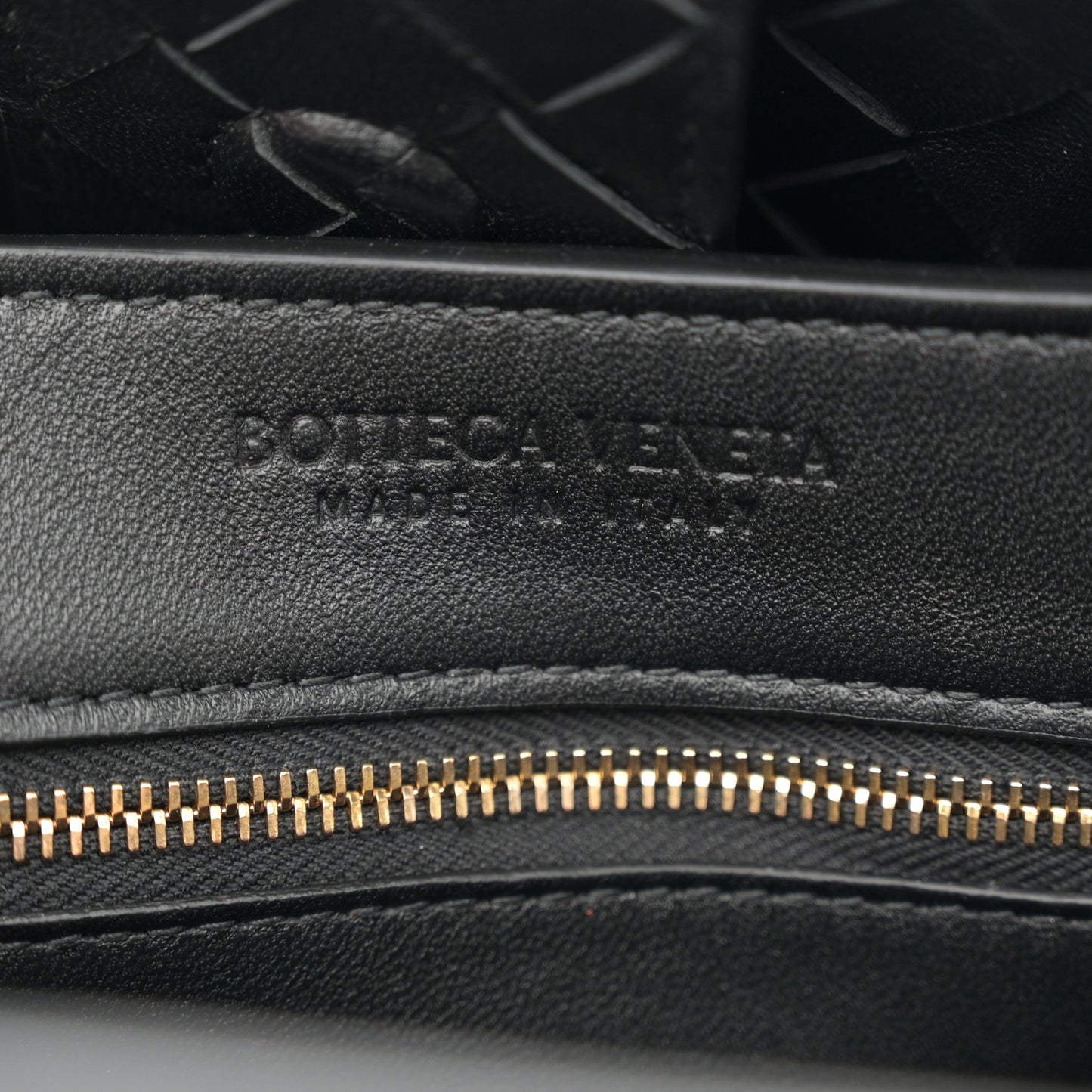 Nappa Intrecciato Medium Andiamo Shoulder Bag Black