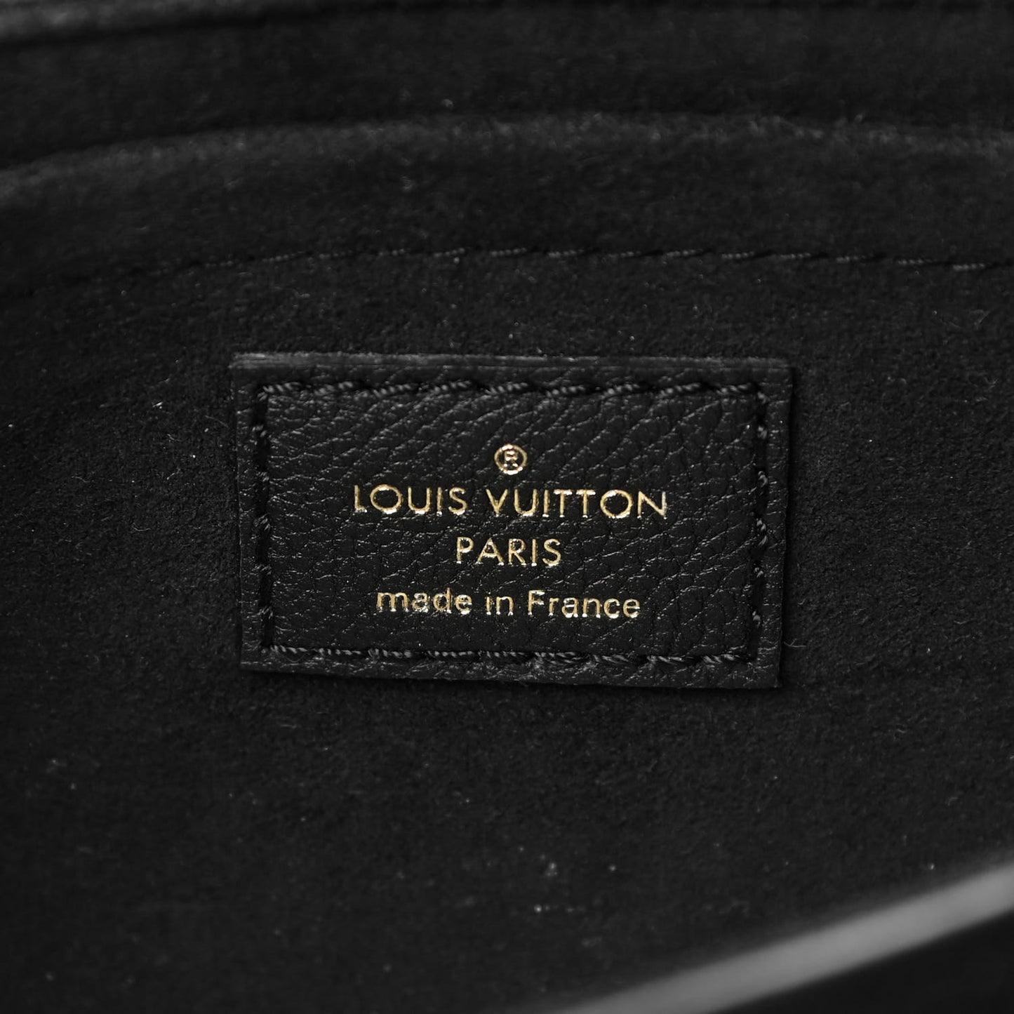 Grained Calfskin Lockme Tender Black