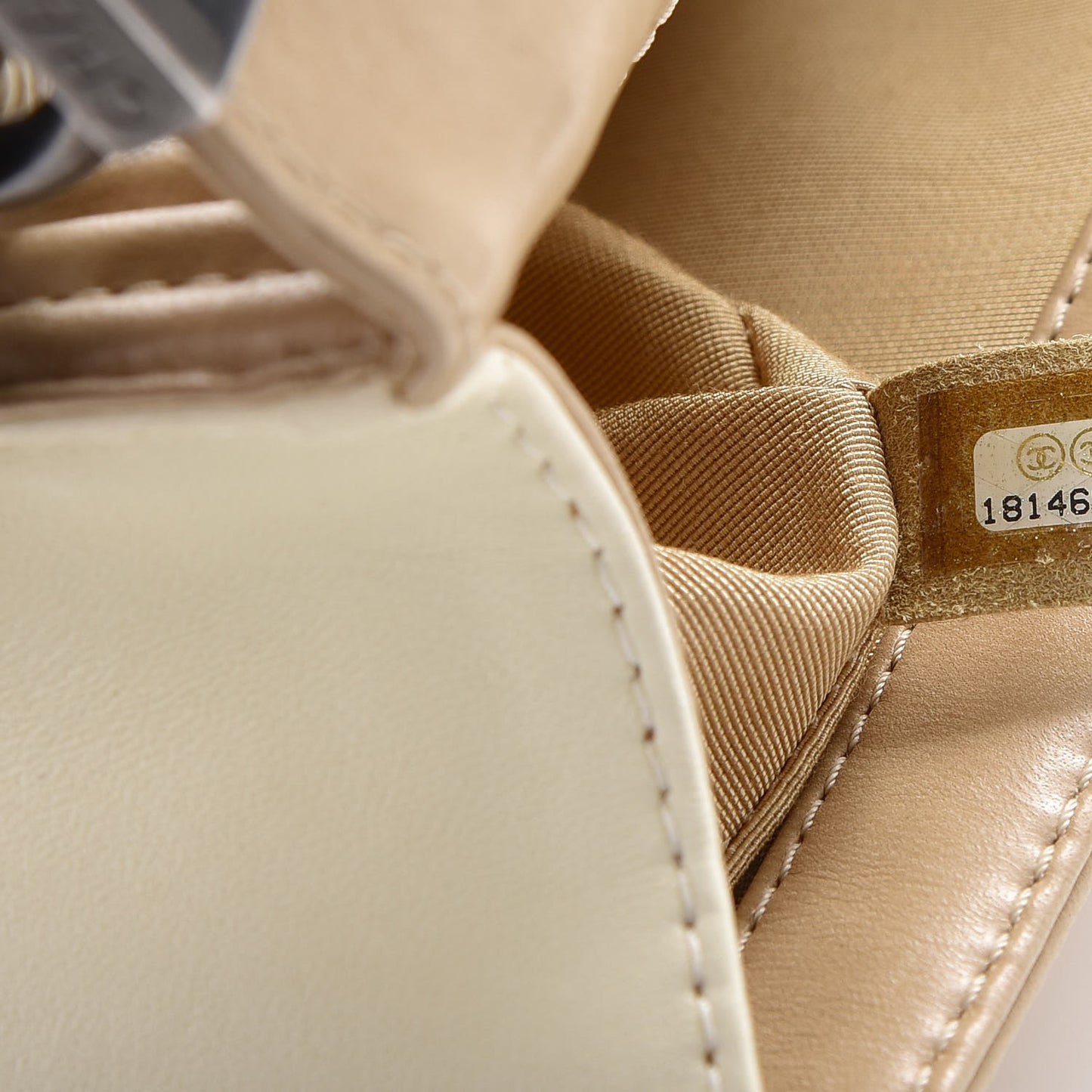 Lambskin Quilted Medium Boy Flap Ivory Havana Beige