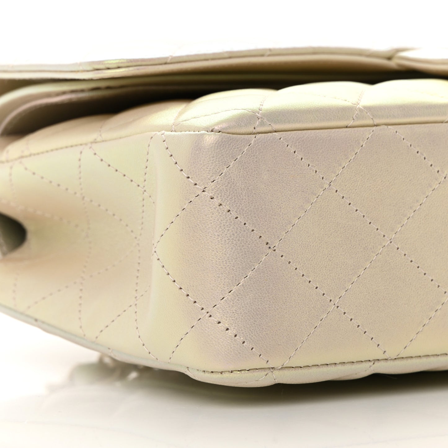 Iridescent Lambskin Quilted Medium Double Flap Ivory