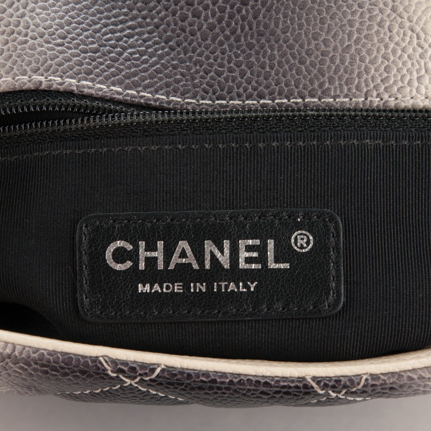 Caviar Quilted Medium Ombre Single Flap Grey