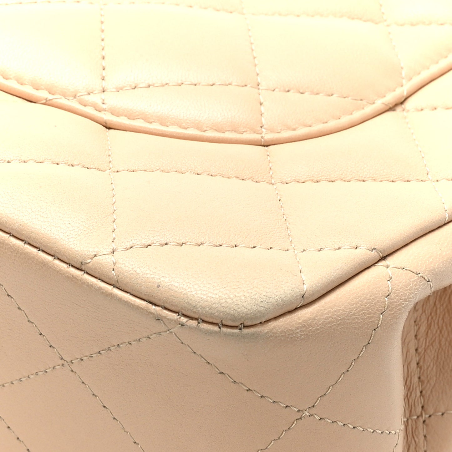 Lambskin Quilted Jumbo Single Flap Beige Clair