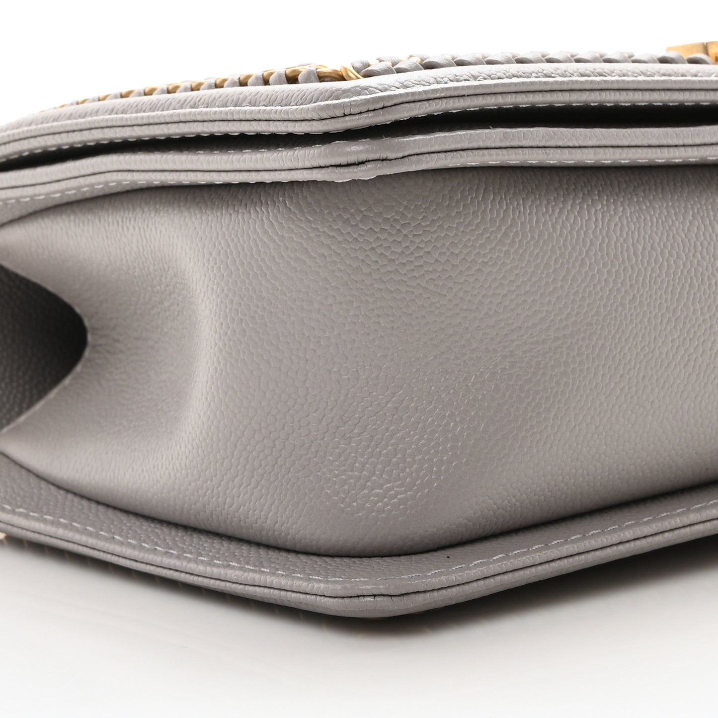 Caviar Quilted Chain Around Medium Boy Flap Grey