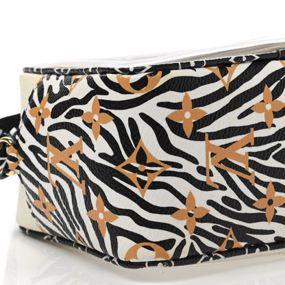 Louis Vuitton Monogram Giant Jungle Beach Pouch Ivory 8 of 10