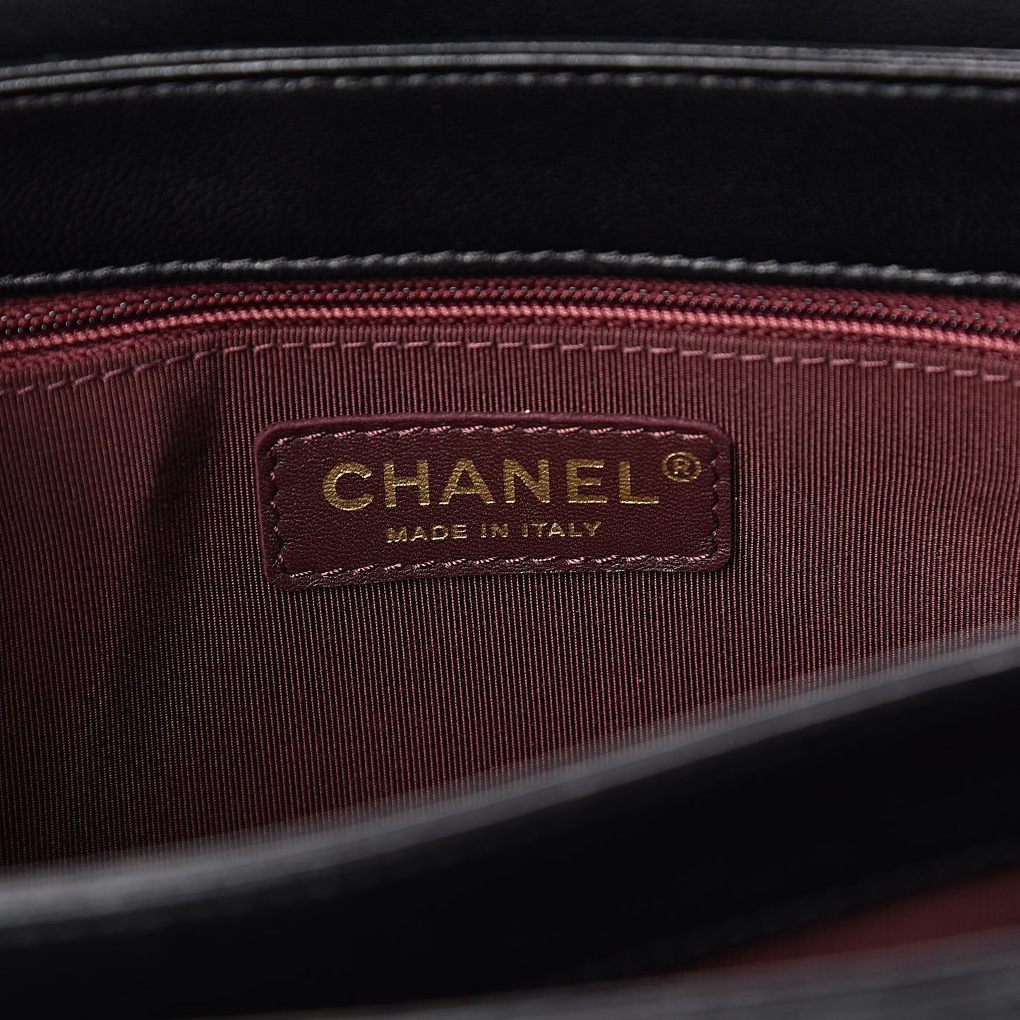 Shiny Lambskin Quilted Around The Corner Flap Black