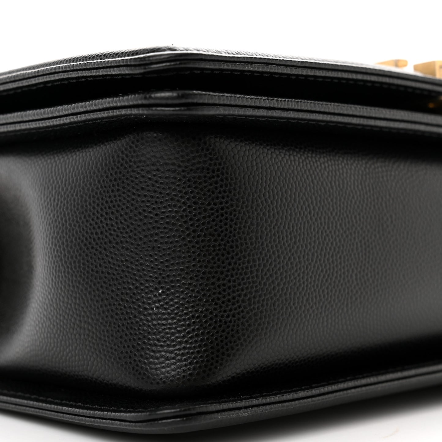 Caviar Quilted Medium Boy Flap Black