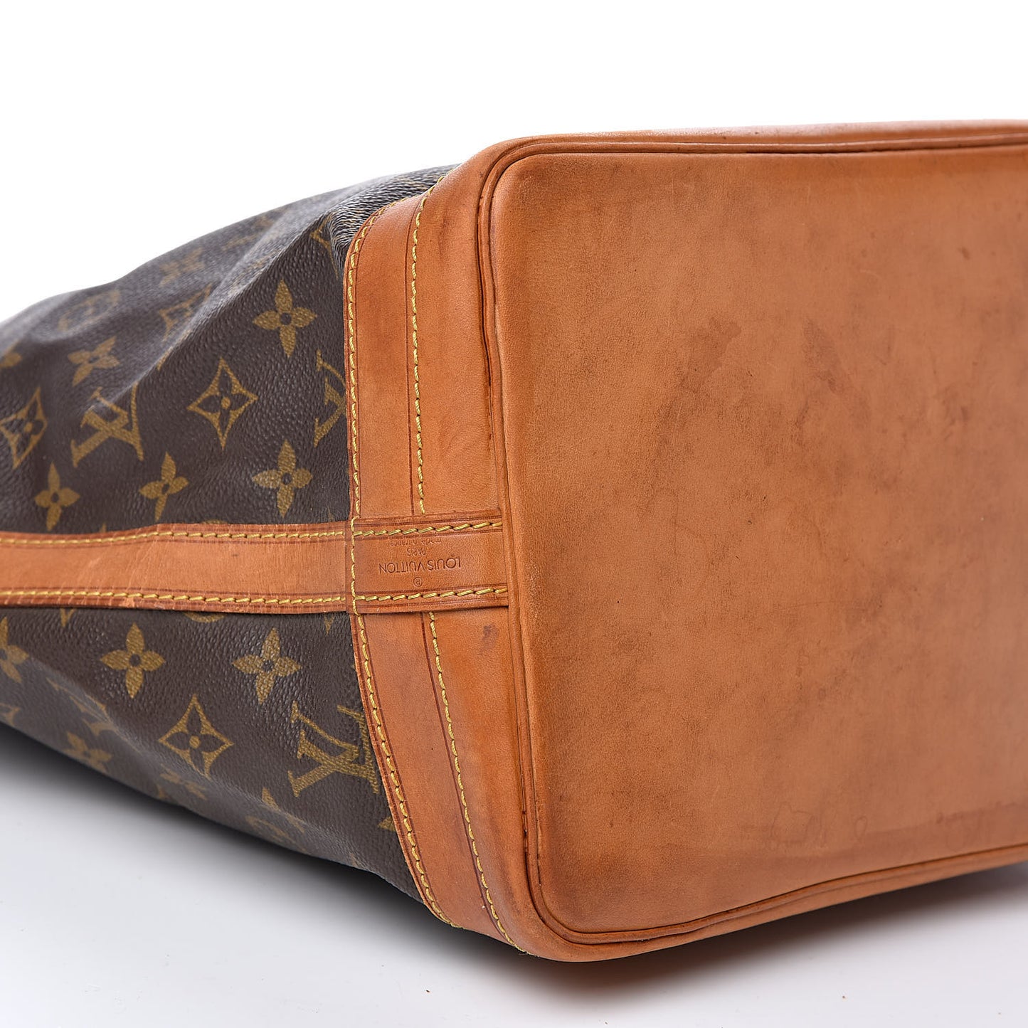 Monogram Noe