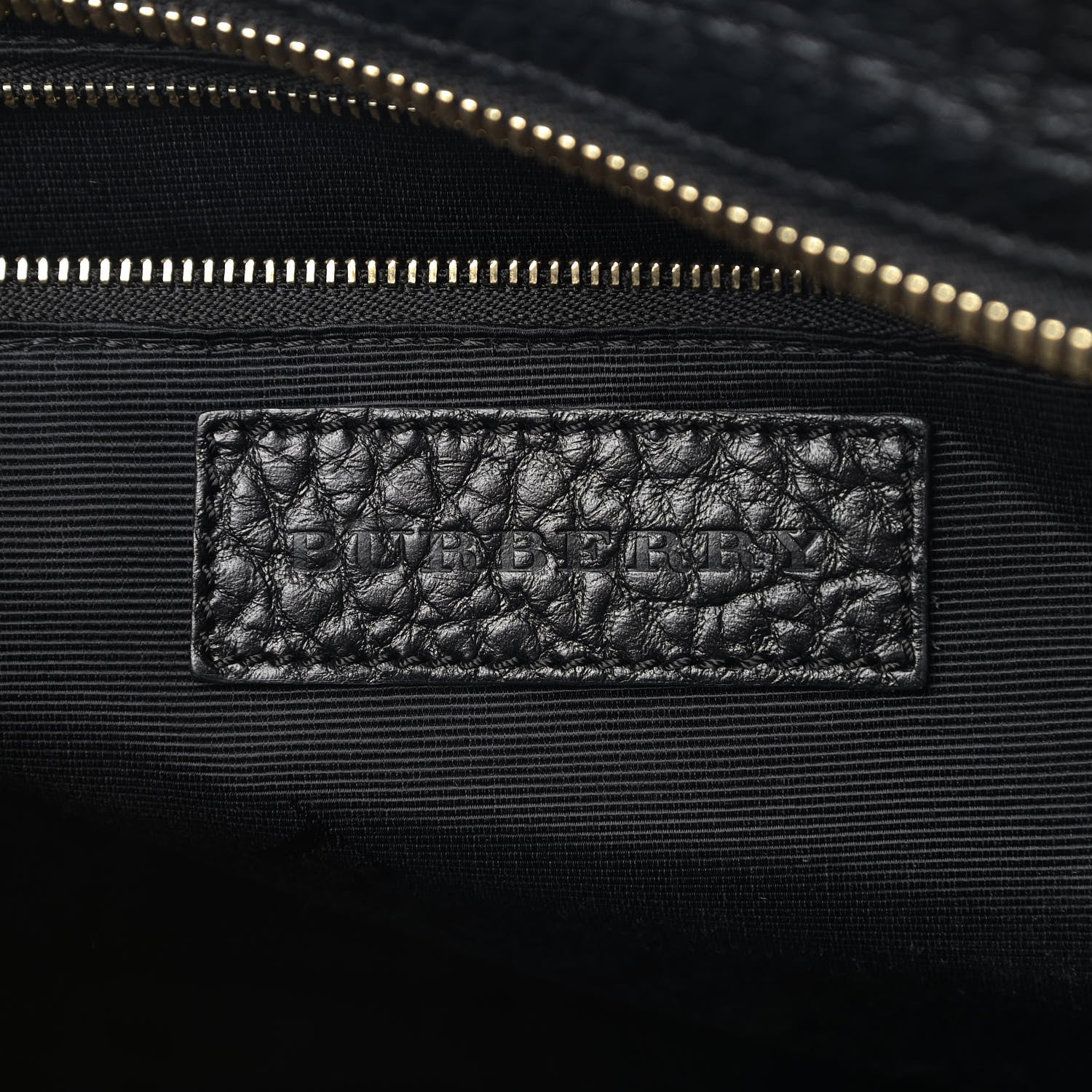 Burberry Heritage Grain Calfskin Large Clarborough Tote Black 5 of 10