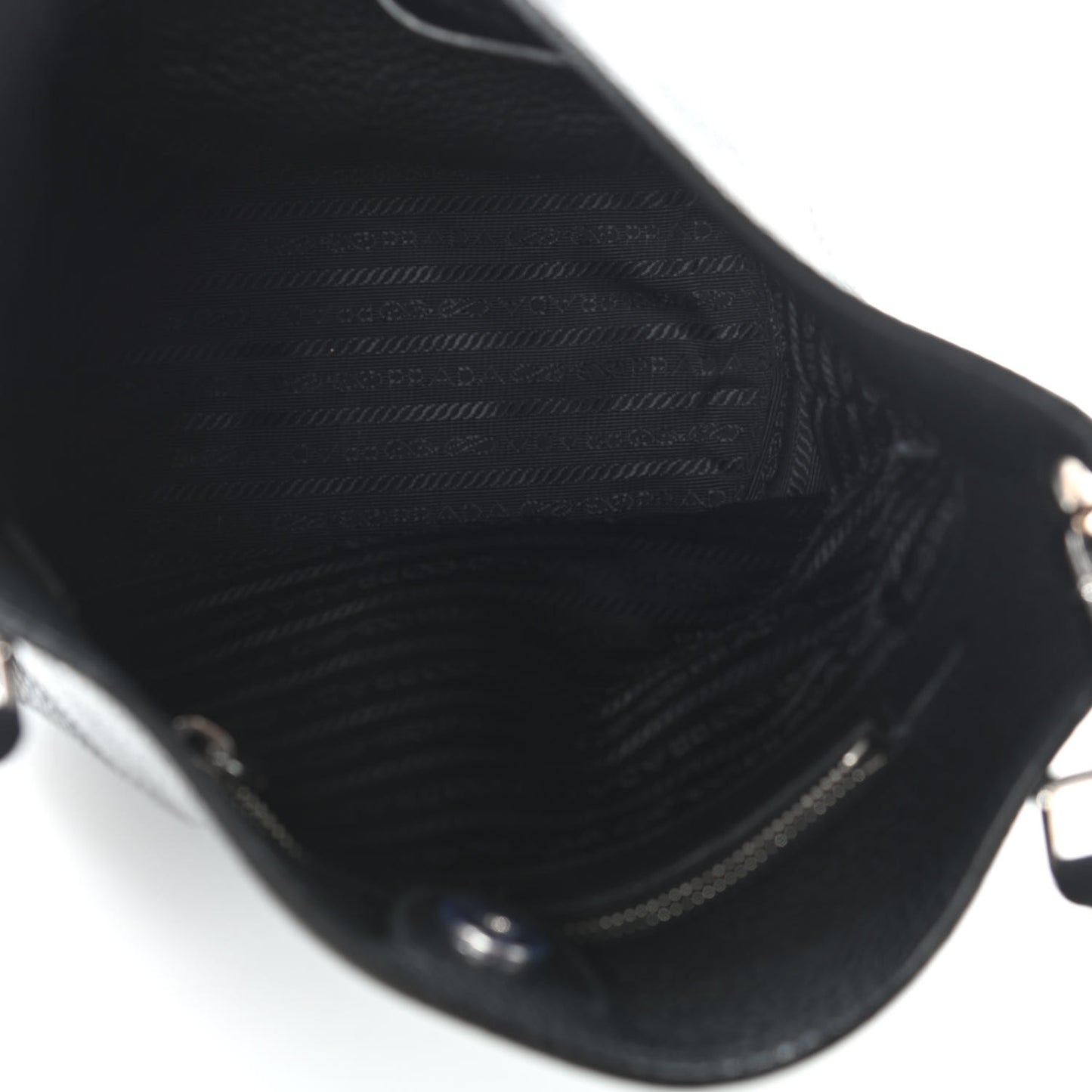 Vitello Daino Bucket Bag Black