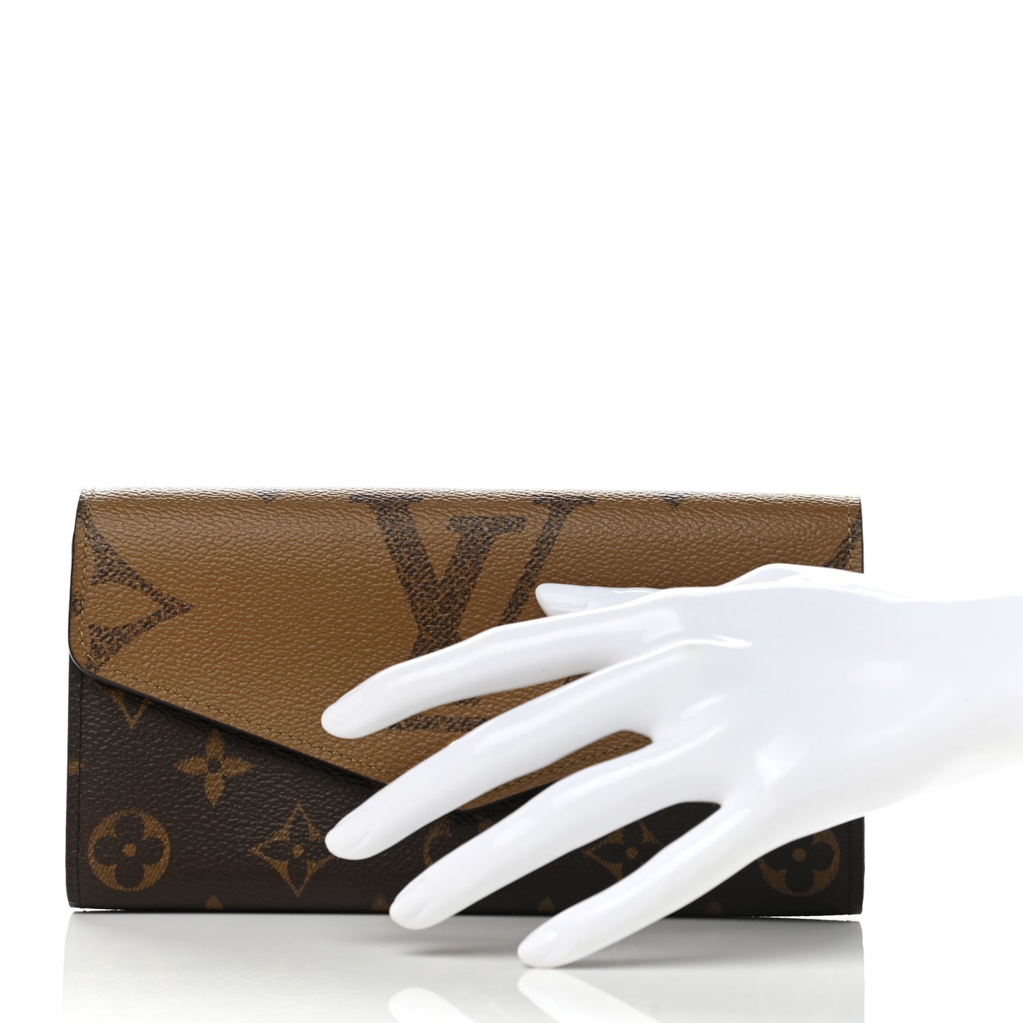 Reverse Monogram Giant Sarah Wallet