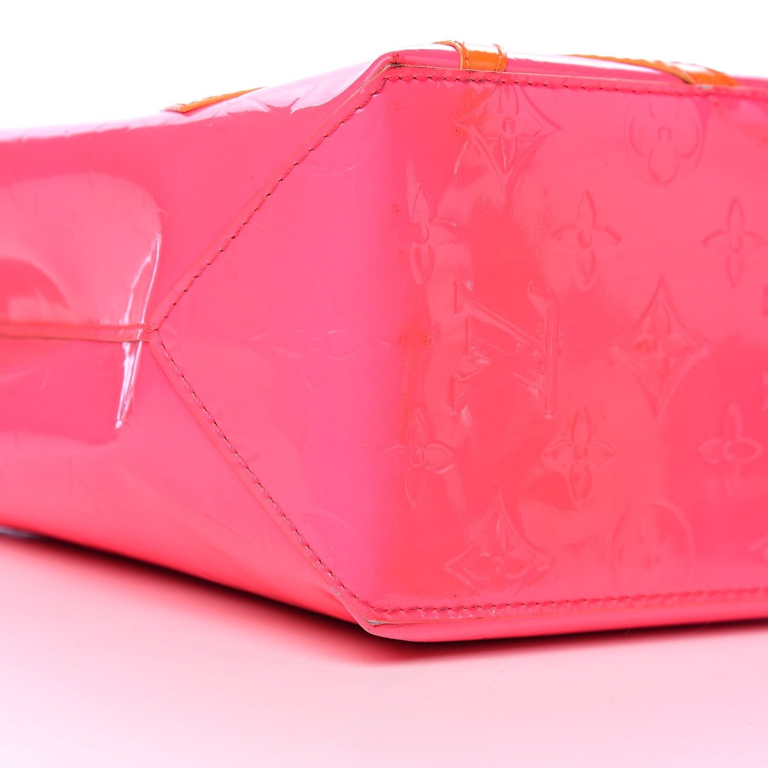 Louis Vuitton Vernis Fluo Reade PM Rose 17 of 19