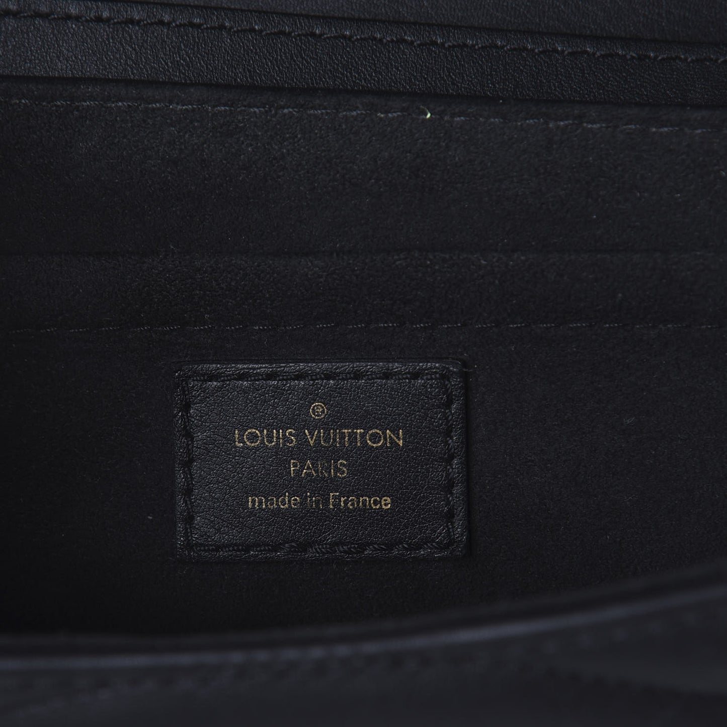 Calfskin New Wave Chain MM Black