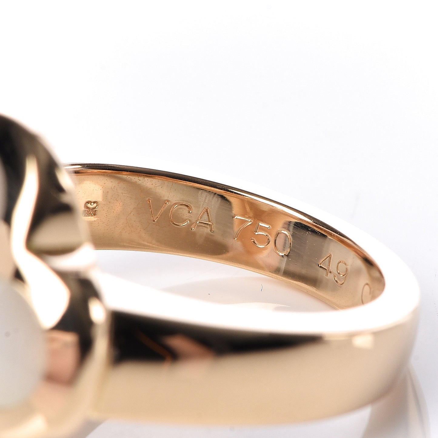 18K Yellow Gold Mother of Pearl Pure Alhambra Ring 49 4.75