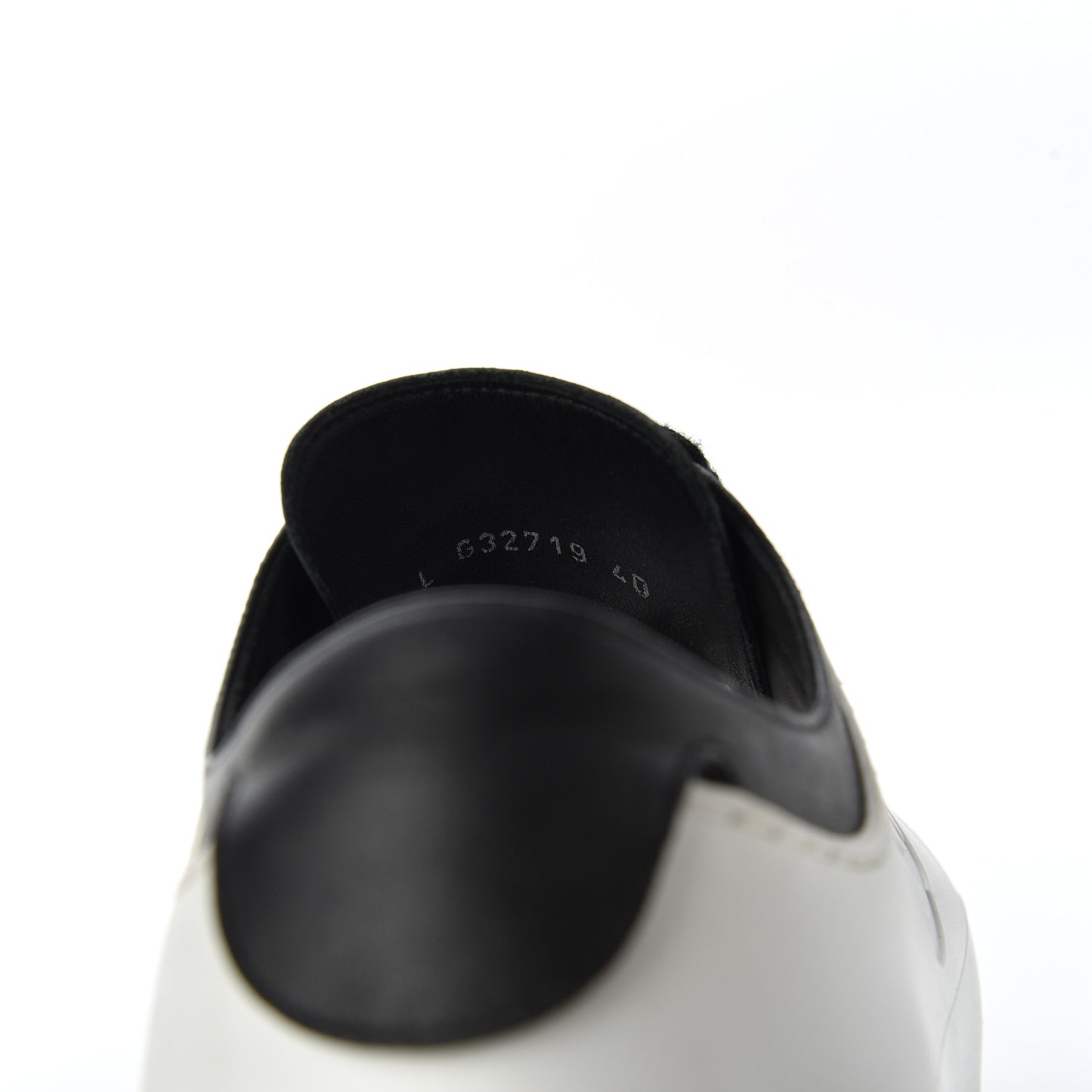 Calfskin Womens CC Sneakers 40 Black White