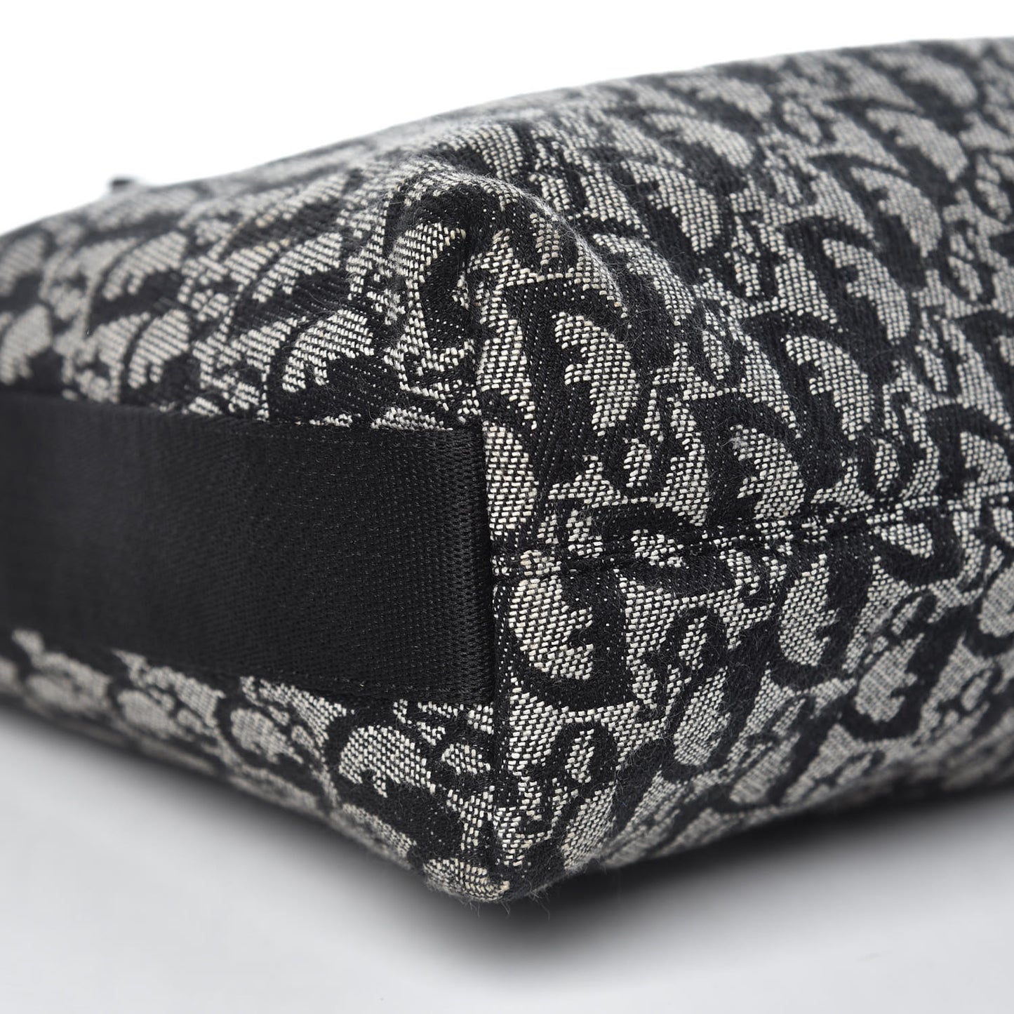Monogram Messenger Black